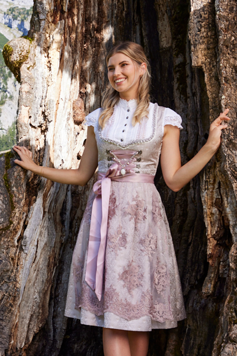 Dirndlbluse Sarah