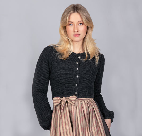 damen-trachten-strickjacke-janker