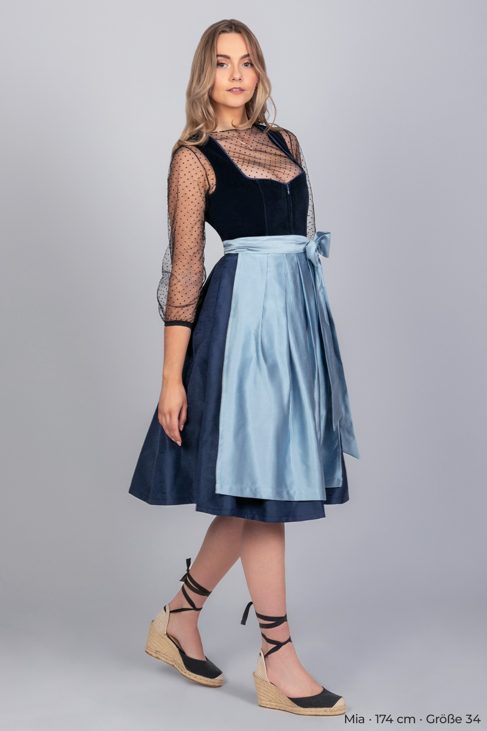 Dirndlbluse Martha Schwarz