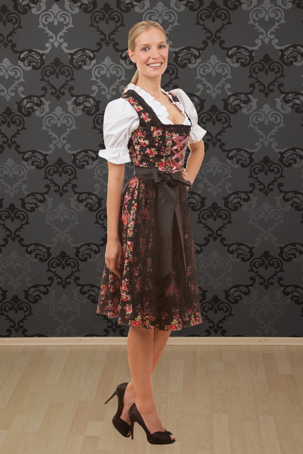 Midi Dirndl Estefania Blumen schwarz