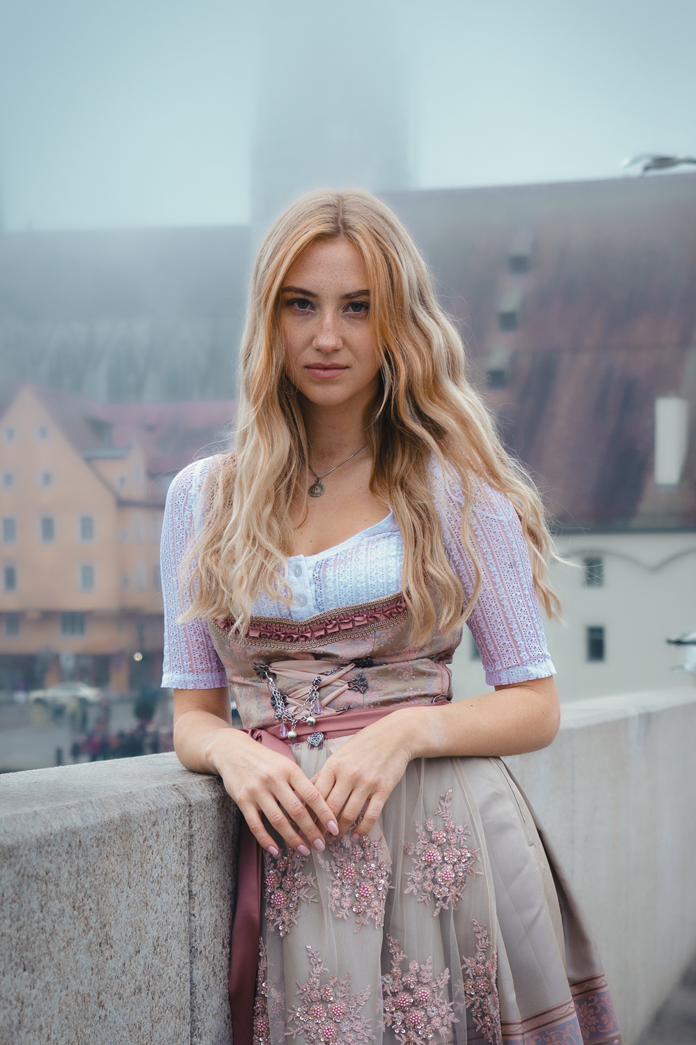 Dirndlbluse Kassandra weiß