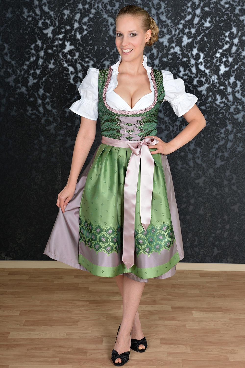 Made in Germany Dirndl frühlingsgrün rosé