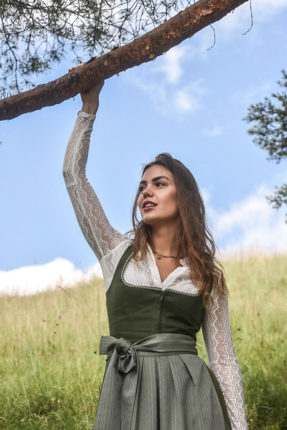 midi-dirndl-anni-impression-1