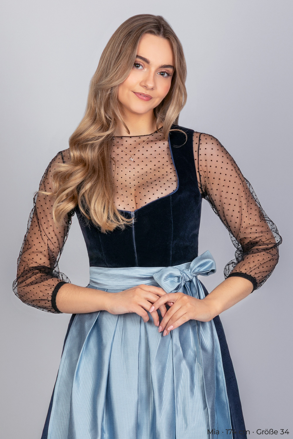 Dirndlbluse Martha Schwarz