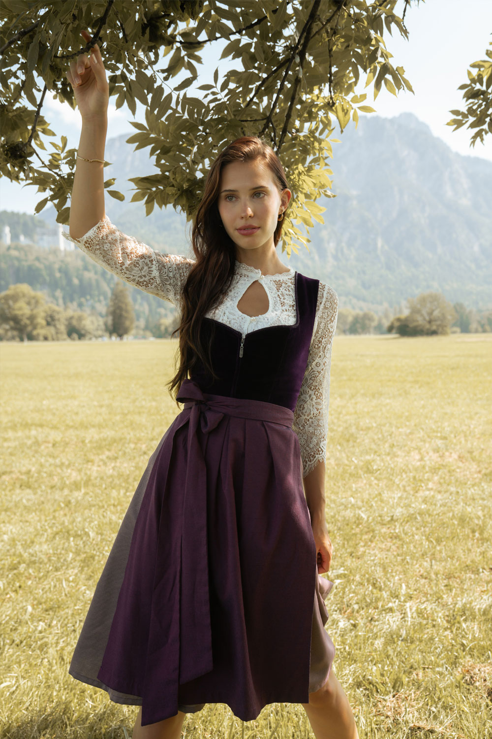 Made in Germany Dirndl Viola Samt Lila