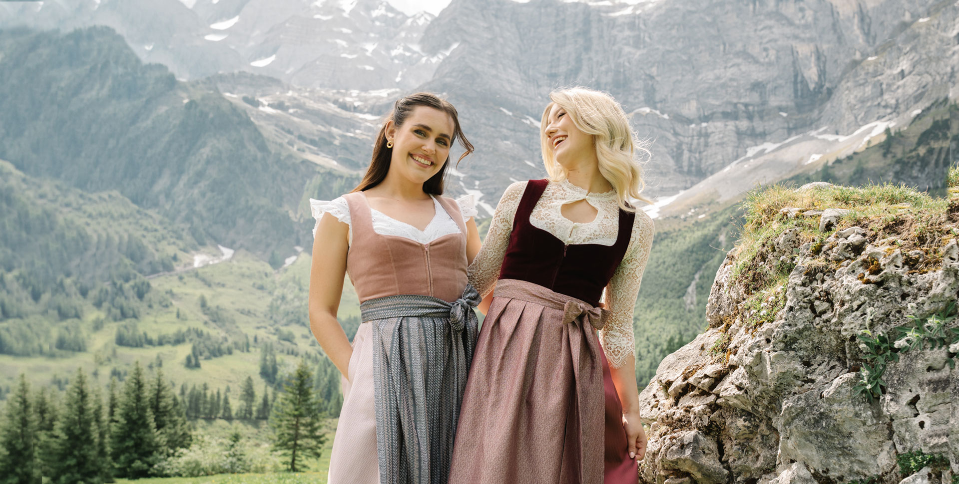 damen-dirndl-alpen-trachtenmode