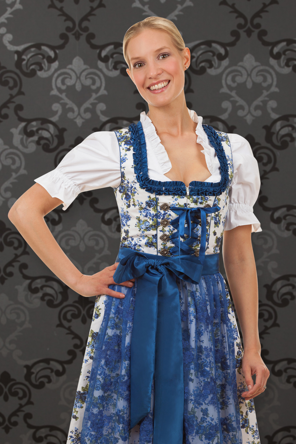 Midi Dirndl Estefania Blumen blau