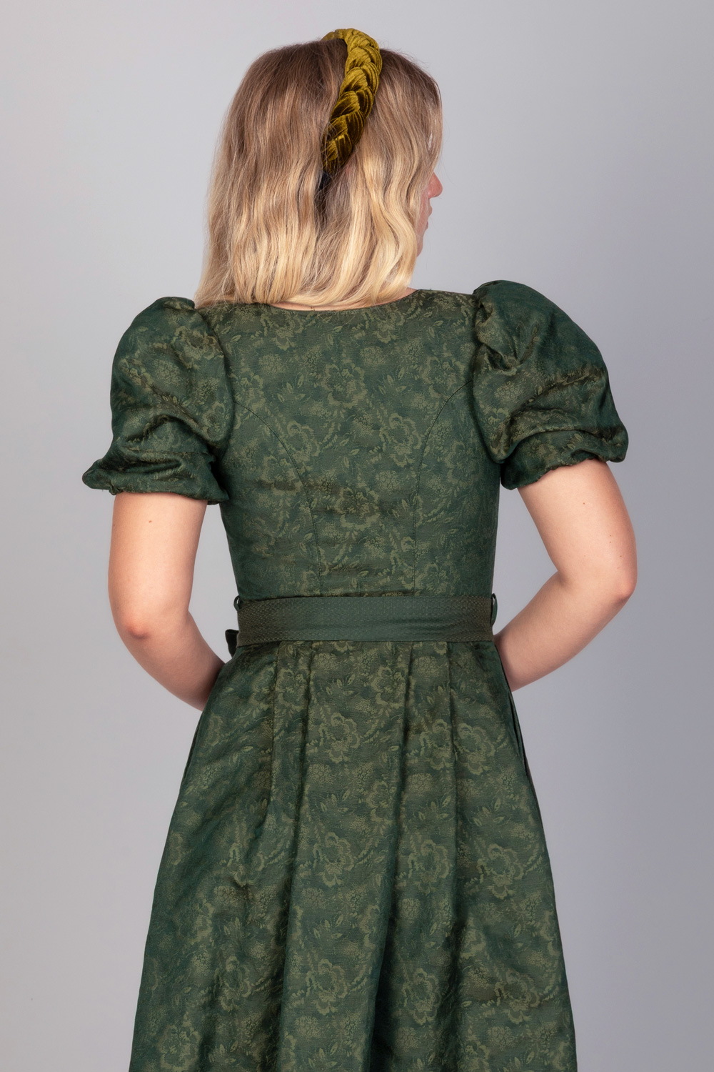 Made in Germany Dirndl Paulina mit Puffärmeln