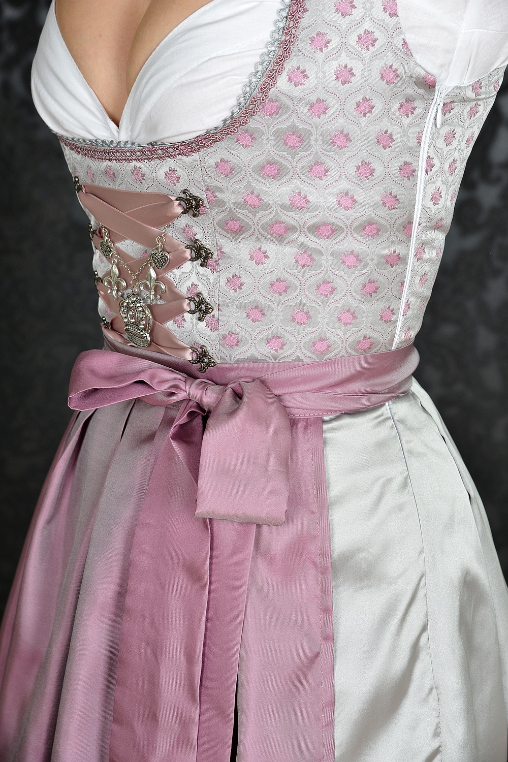 Made in Germany Dirndl silber rosenholz