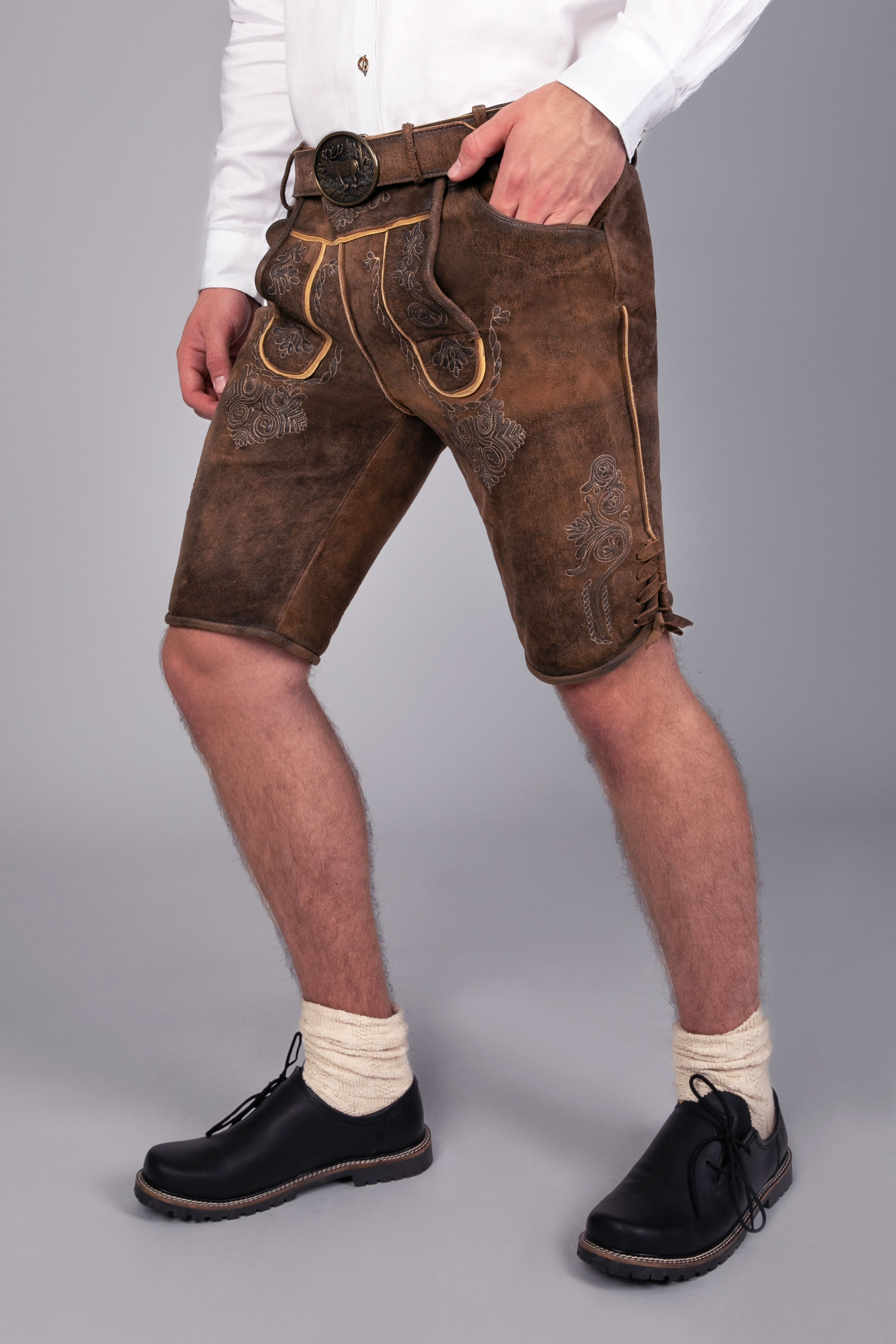 Kurze Trachtensocken Zopfmuster