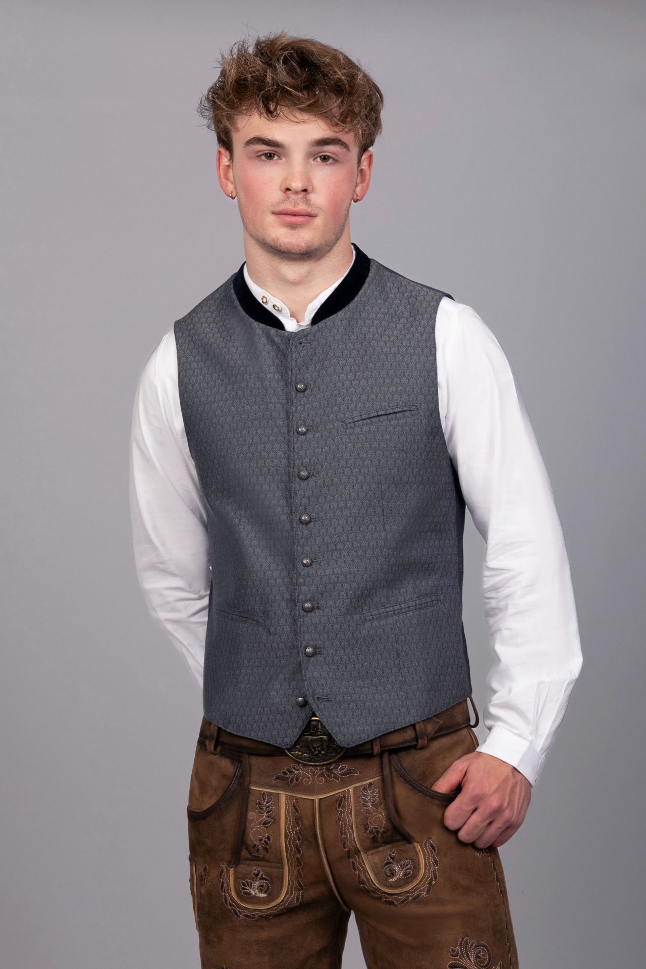 Lederhose Mit Weiem Hemd